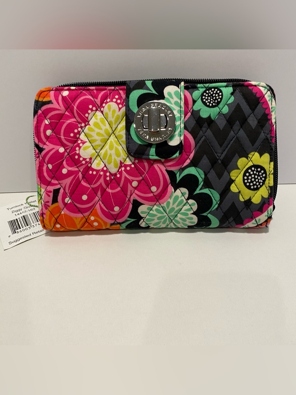 Vera Bradley Turn Lock Wallet NWT. Ziggy Zinnia